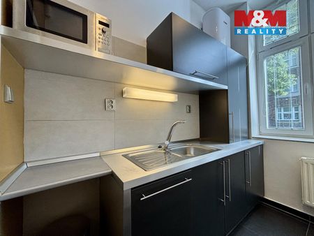 Pronájem bytu 1+1 64 m², Ruská 681, Ostrava - Fotografie 2
