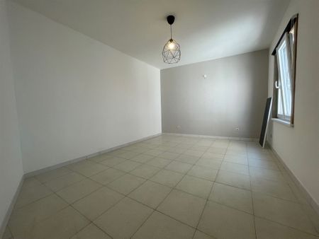 Très bel appartement plain-pied avec cour - Photo 5