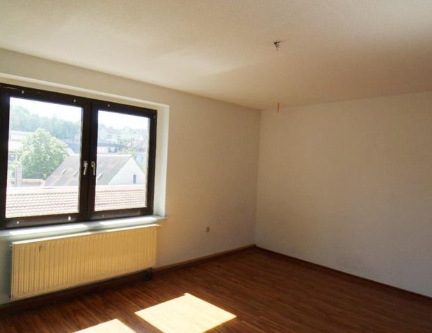 Geräumige 4-Zimmerwohnung zum kleinen Preis - Foto 1