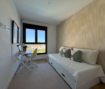 3 room luxury Flat for rent in Estepona, Andalusia - Photo 2