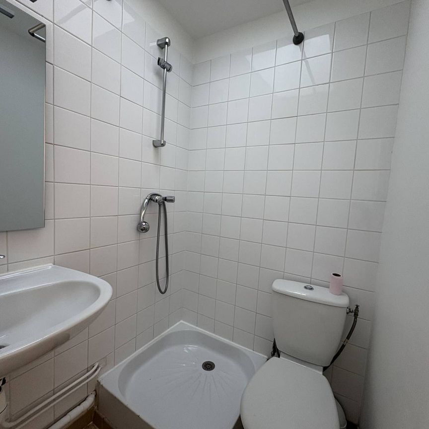 A louer appartement F1 situé à LE HAVRE (76). - Photo 1