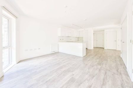 3 bedroom flat to rent - Photo 3