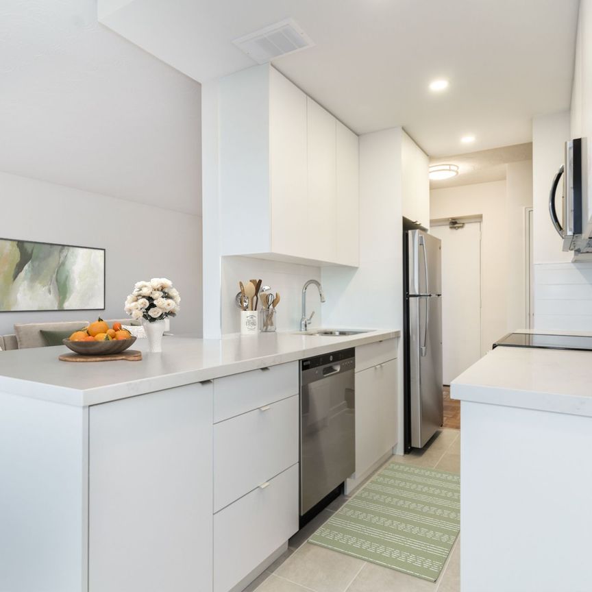 For Lease - 1220 Bayview Avenue Unit# 303, Toronto, Ontario - Photo 1