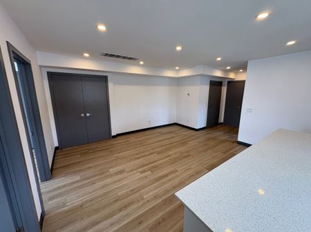 For Lease - 2879 Danforth Avenue Unit# 2, Toronto, Ontario - Photo 3