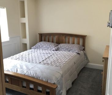 4 bedroom house of multiple occupation to rent - Photo 4