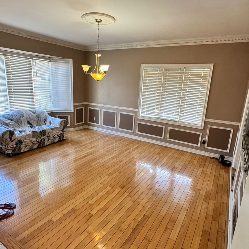 For Lease - 2 Loggers Lane Unit# Upper, Brampton, Ontario - Photo 1