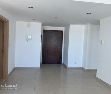 Luxurious One Bedroom | High Floor | Full Sea View - Photo 2