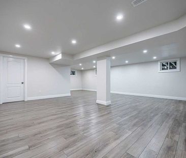 For Lease - 525 Dynes Road, Burlington, Ontario - Photo 2