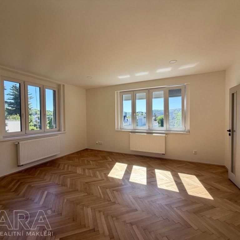 Pronájem bytu 2+1 80 m2 - Photo 1