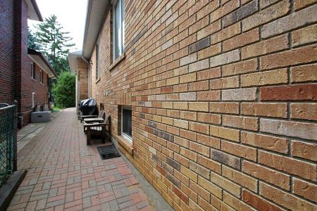 For Lease - 27 Conlins Road Unit# Unit 3, Toronto, Ontario - Photo 4