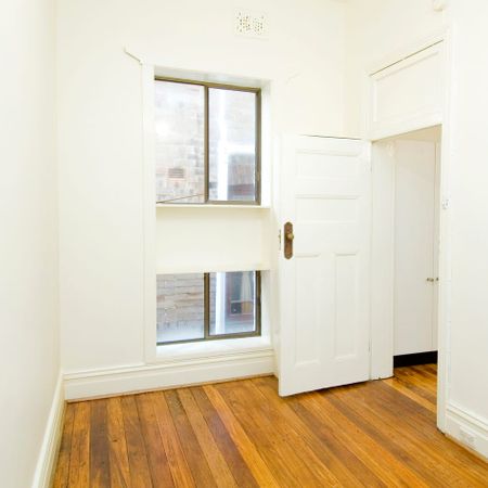 One Bedroom Apartment in Great Location - Photo 4