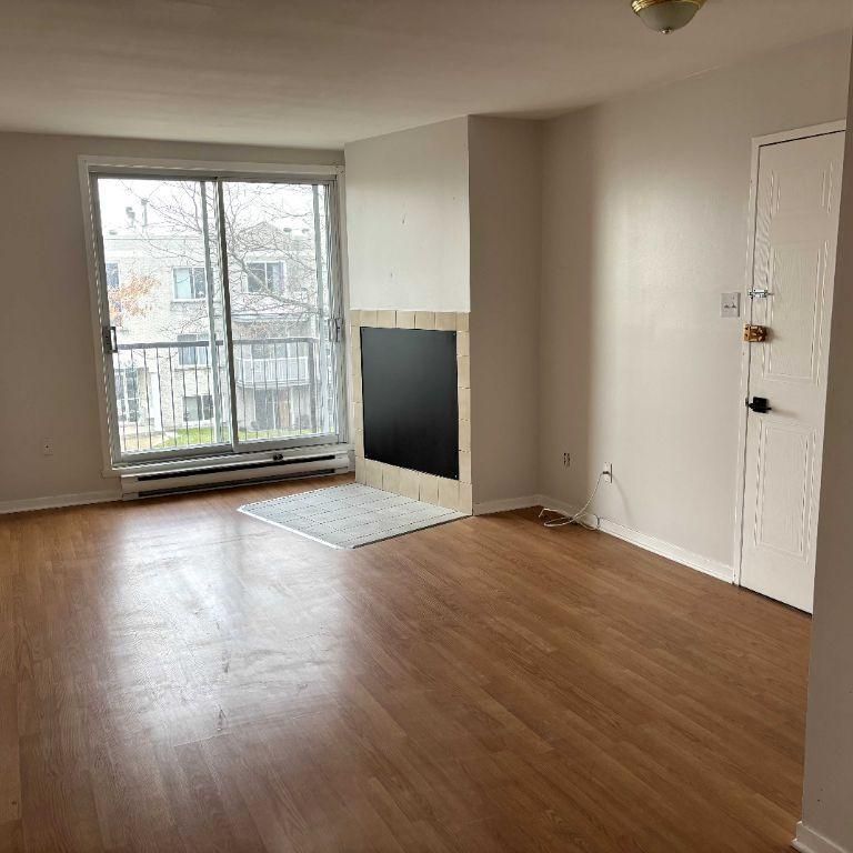 4 1/2 à louer 1450$ / mois - Photo 1