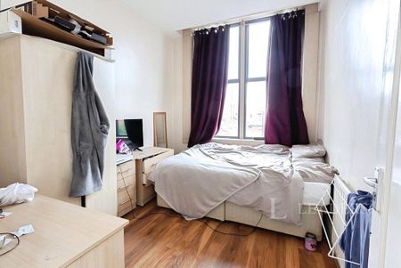 3 bedroom flat to rent - Photo 5