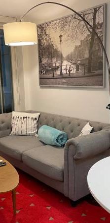 Furnished Luxe Modern 1 BR & Den Telus Garden 777 Richards St & Robson - Photo 1