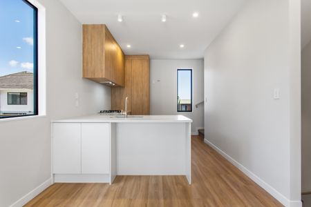 Modern Luxury in the Heart of Ellerslie - Photo 5