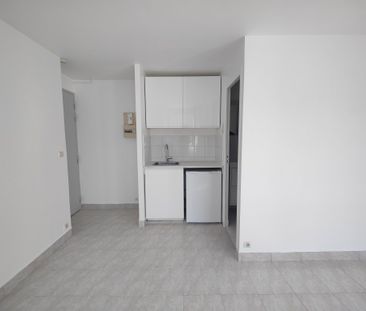 STUDIO A LOUER - PARIS 9EME ARRONDISSEMENT - 17.53 m - 715,16 € - Photo 2