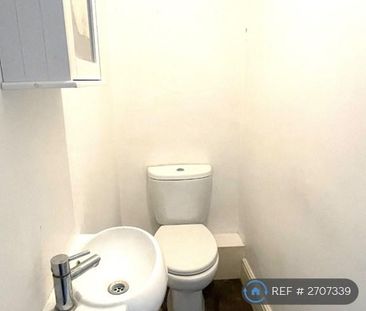 4 bedroom terraced house to rent - Photo 1