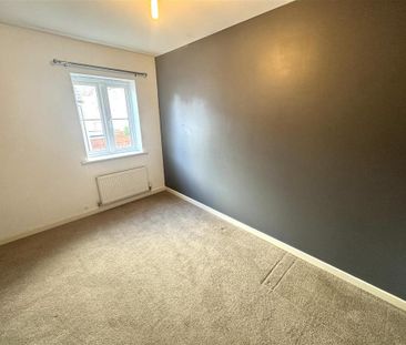 2 bedroom coach house to rent - Photo 4