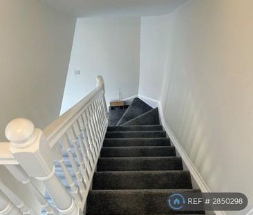 2 bedroom terraced house to rent - Photo 6
