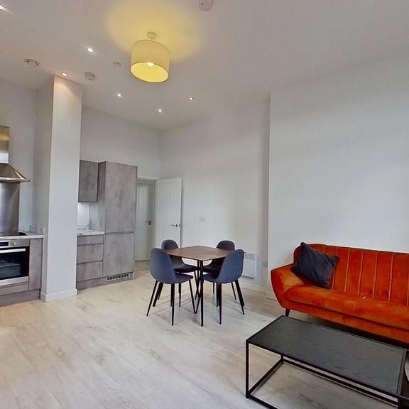 2 bedroom flat to rent - Photo 1