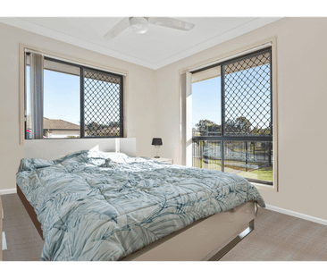 Large Family Home Fully Fenced - Photo 4