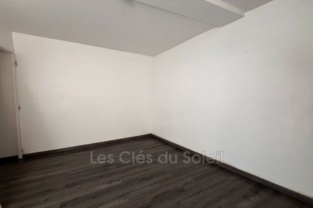 Appartement 3 Pièces 43 m² - Photo 2