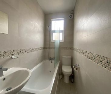 4 bedroom terraced house to rent - Photo 5