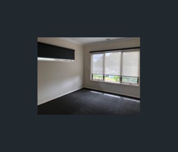 SUPER LARGE MODERN TWO STOREY 4 BEDROOM! - Photo 5