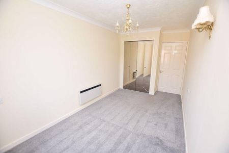 2 bedroom retirement property to rent - Photo 4