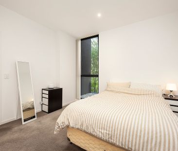 Luxurious Furnished Apartment in the Heart of Chatswood &ast;&ast; Available 10&sol;10&sol;24 &ast;&ast; - Photo 1