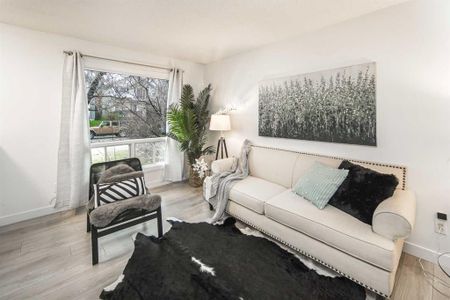 3 Bedroom Edgemont Home With Deck & Fire Pit - Photo 3