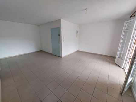 Location appartement 3 pièces, 68.59m², Case-Pilote - Photo 3