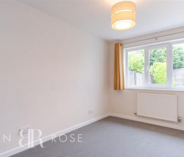 1 bedroom semi-detached bungalow to rent - Photo 2