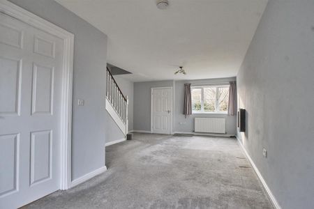 3 bedroom end of terrace house to rent - Photo 3