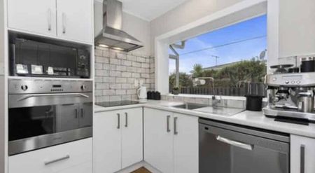 Chartwell Charmer - Photo 3