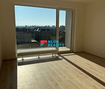 Pronájem bytu 1+kk 35 m2 - Photo 1