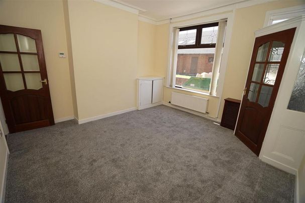 2 bedroom property to rent - Photo 1