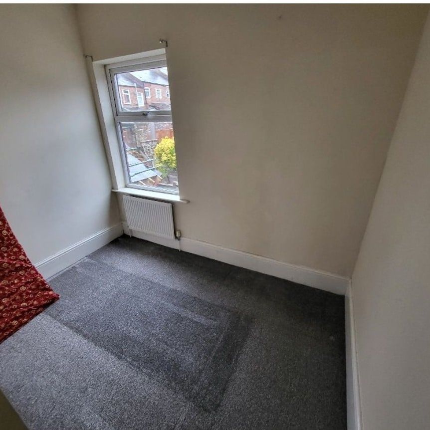 3 Bed Semi-Detached House, Greenhill Road, M8 - Photo 1