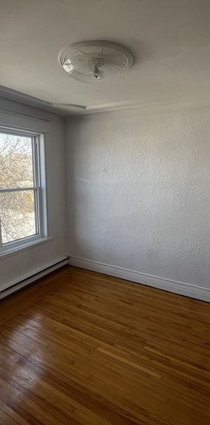 Joli 4 1/2 Dans Ahuntsic - Photo 1