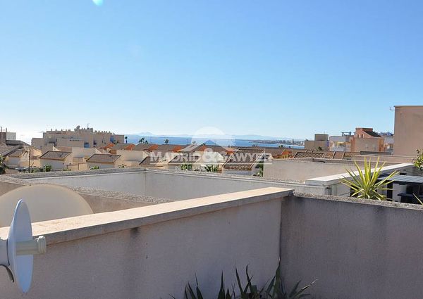 Amazing 2 bedroom penthouse with sea views in Aguamarina!
