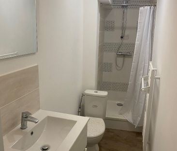 Location Appartement 2 pièces 18m² - Photo 2