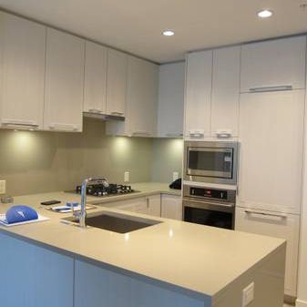 1 Bedroom w/parking & utilities-Cambie St -Vancouver- Oakridge/Langara - Photo 4