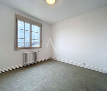 Location Maison 5 pièces 110m² BECON LES GRANITS 49370 - Photo 5