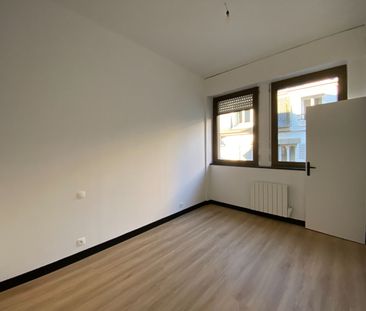 Location Appartement 2 pièces 43m² - Photo 3