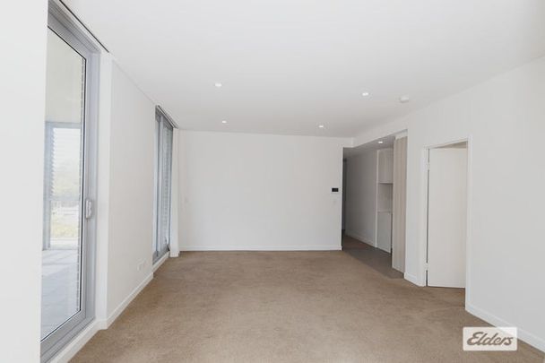 Luxurious Three Bedroom Apartment In In Prime Location - Photo 1