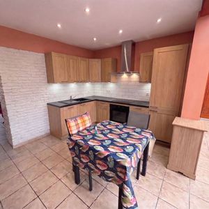 Huis te huur in Péruwelz voor € 700 met 1 slaapkamer - Foto 2