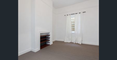 Beautiful Cottage Renovated situated in Kensington - walking distance to The Parade, Norwood! - Photo 4