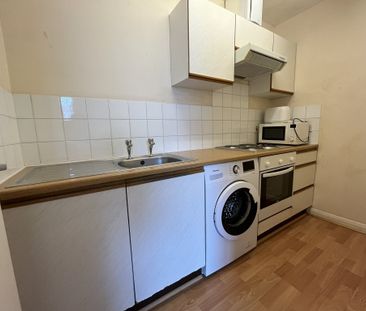 1 bed flat to rent in Westover Road, Bournemouth, BH1 - Photo 4