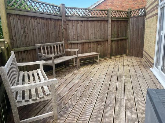 2 bedroom flat to rent - Photo 1