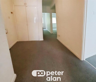 Long Oaks Court, Sketty, SWANSEA - Photo 6